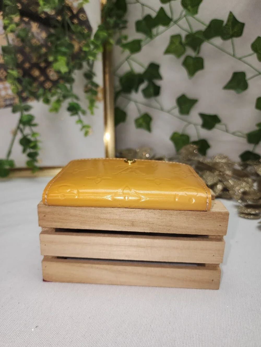 Authentic Louis Vuitton Vernis Card Wallet In Gold - LIKE NEW